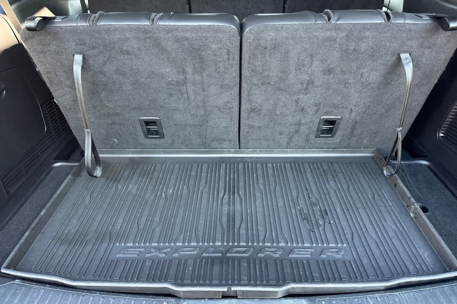 Certified 2022 Ford Explorer XLT w/ Equipment Group 202A image 17