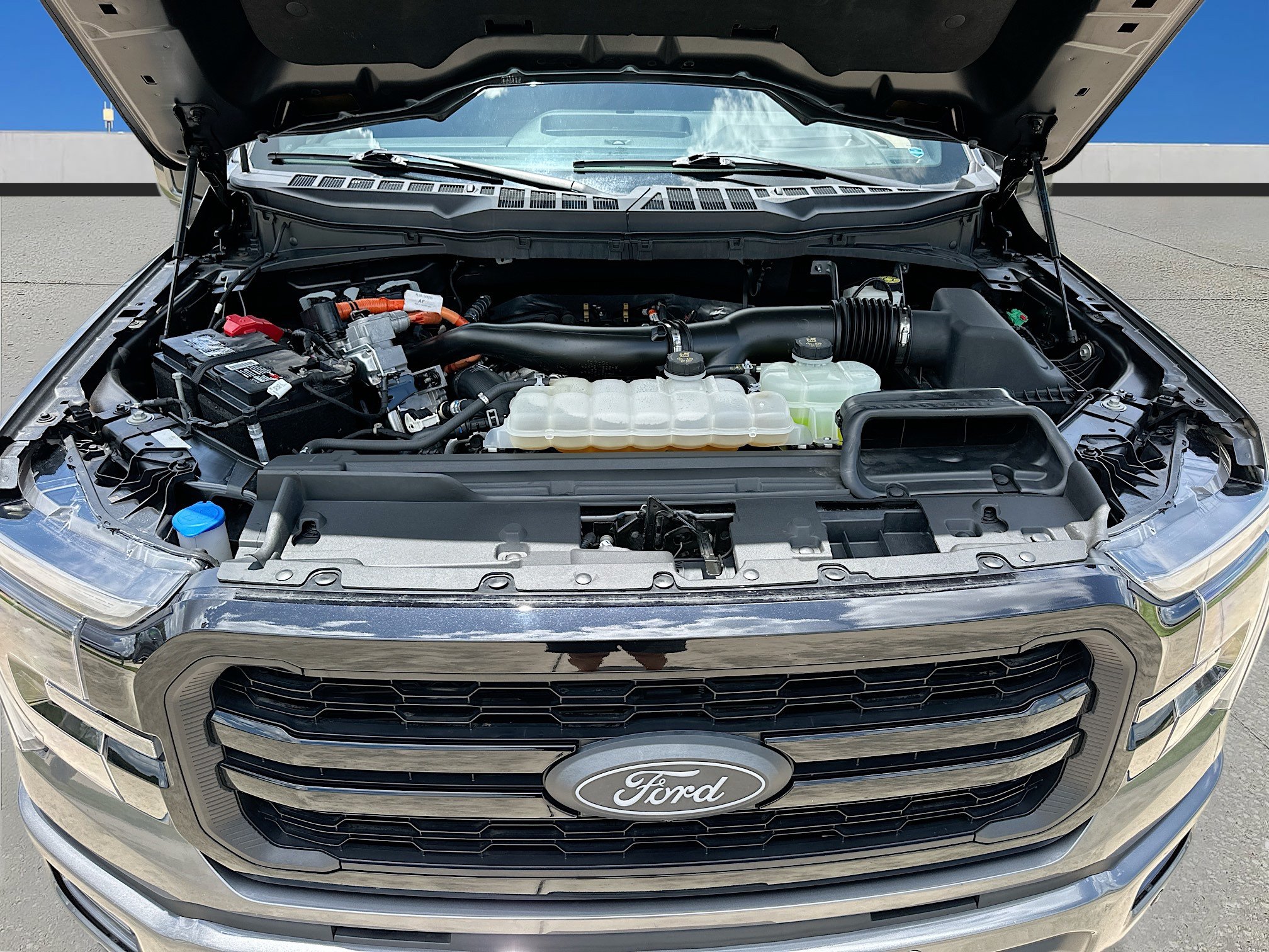 Certified 2024 Ford F150 Lariat w/ Equipment Group 502A High AWD/4WD image 31