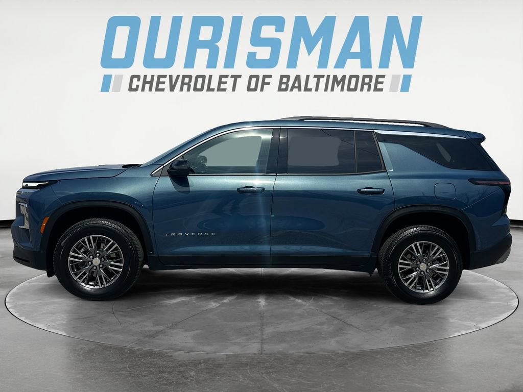 Used 2026 Chevrolet Traverse LT AWD/4WD image 3