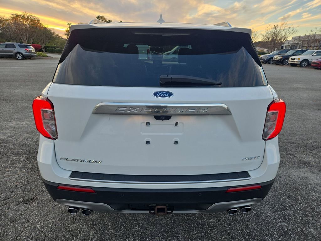 Used 2022 Ford Explorer Platinum w/ Equipment Group 601A image 5