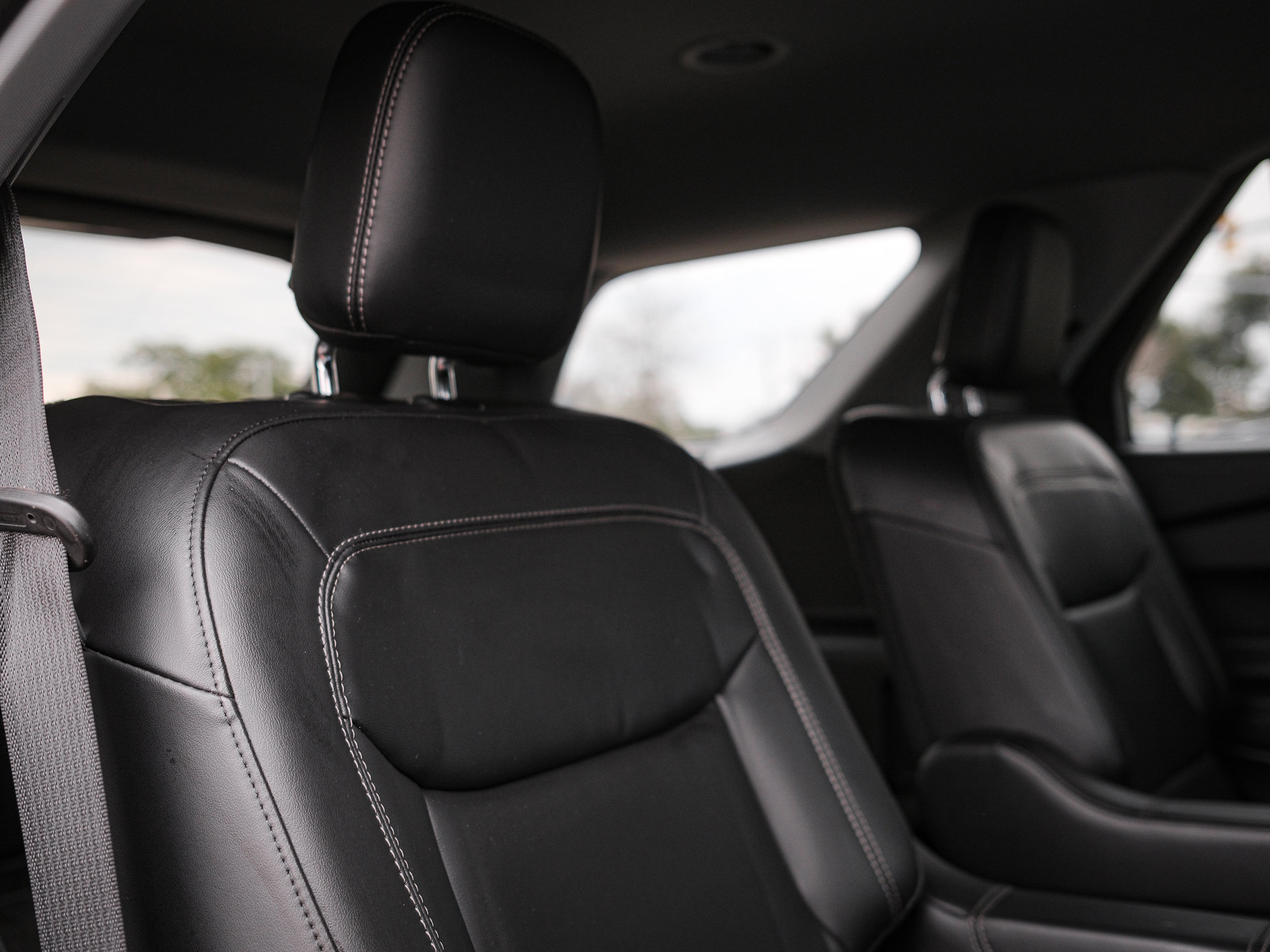 Used 2022 Ford Explorer XLT w/ Equipment Group 202A image 32