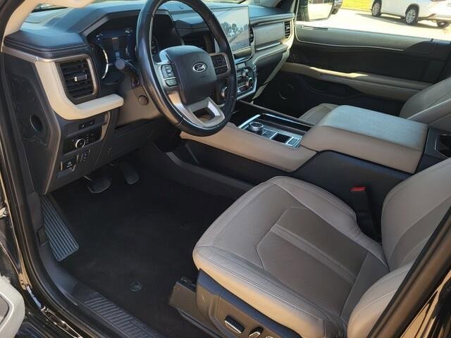 Used 2023 Ford Expedition Max Limited image 16