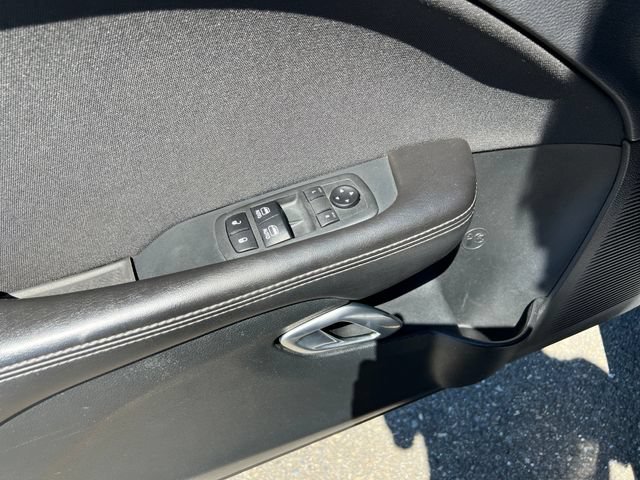Used 2018 Dodge Challenger SXT RWD image 30