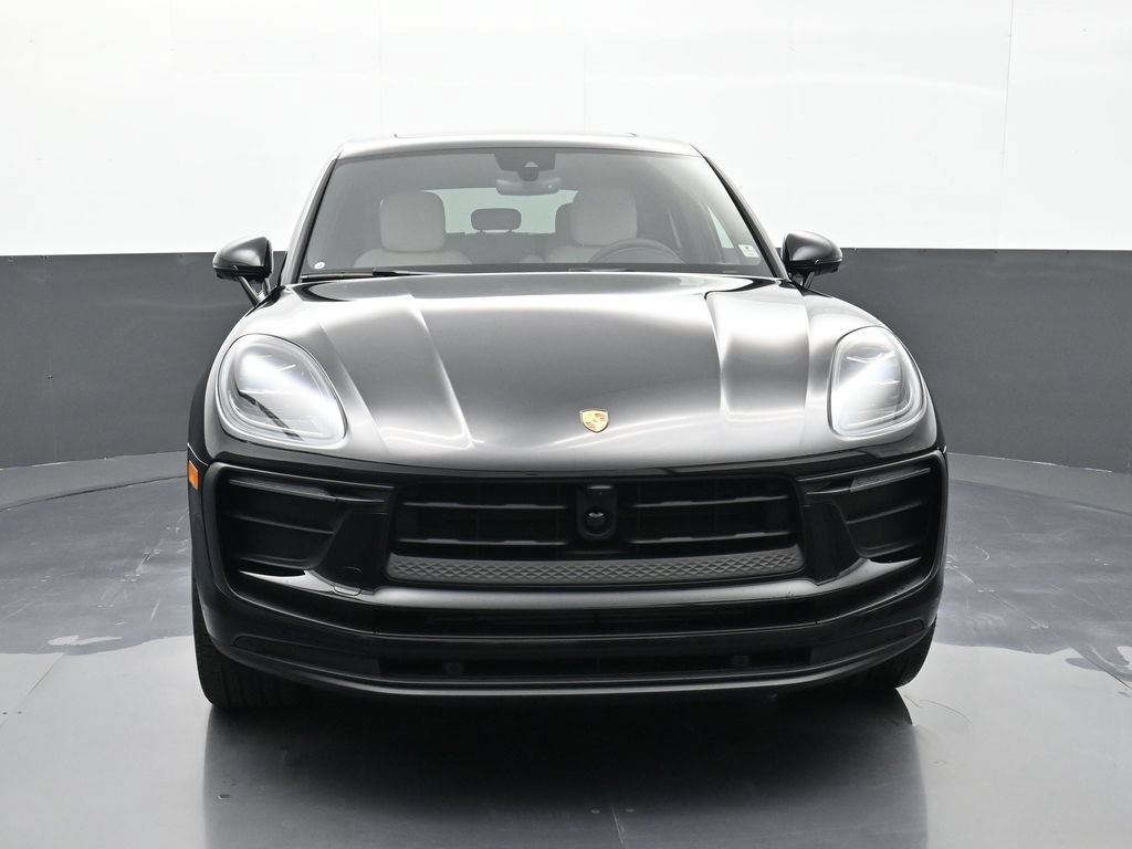 Certified 2026 Porsche Macan AWD/4WD image 34