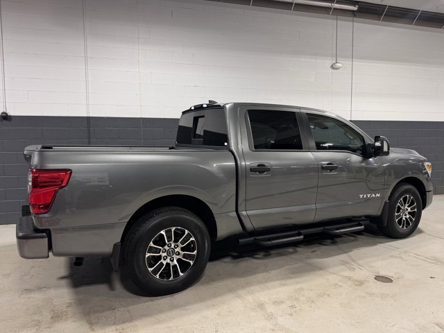 Used 2024 Nissan Titan SV w/ SV Convenience Package image 12