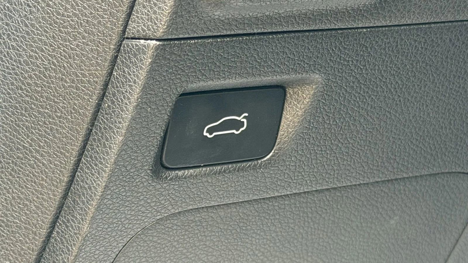 Used 2022 Kia K5 EX image 29