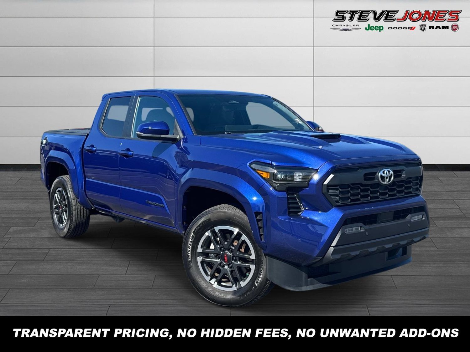 Used 2024 Toyota Tacoma TRD Sport w/ TRD Sport Upgrade Package AWD/4WD image 1