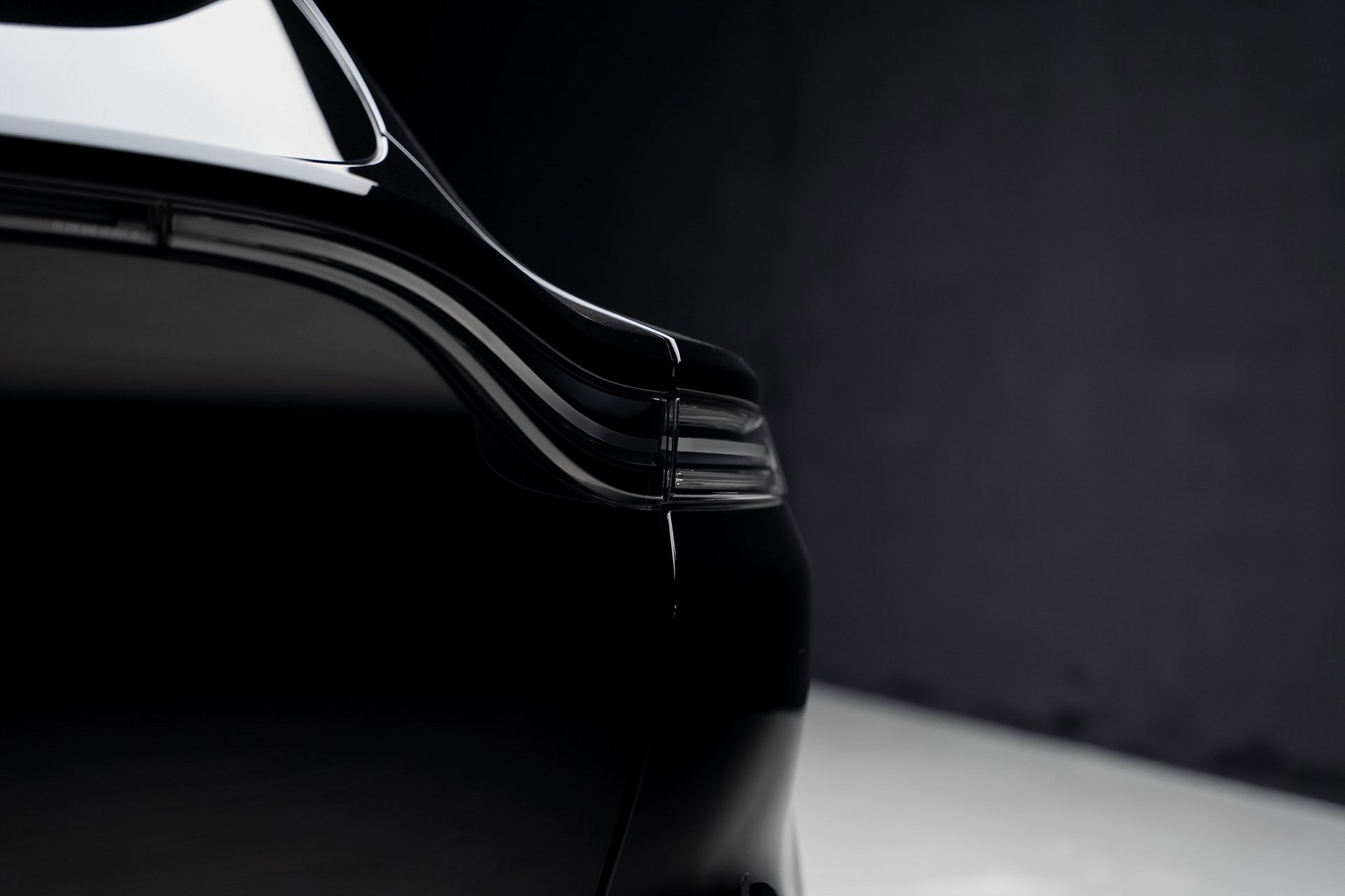 Used 2021 Aston Martin DBX image 29