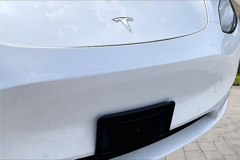 Used 2021 Tesla Model Y Long Range AWD/4WD image 22