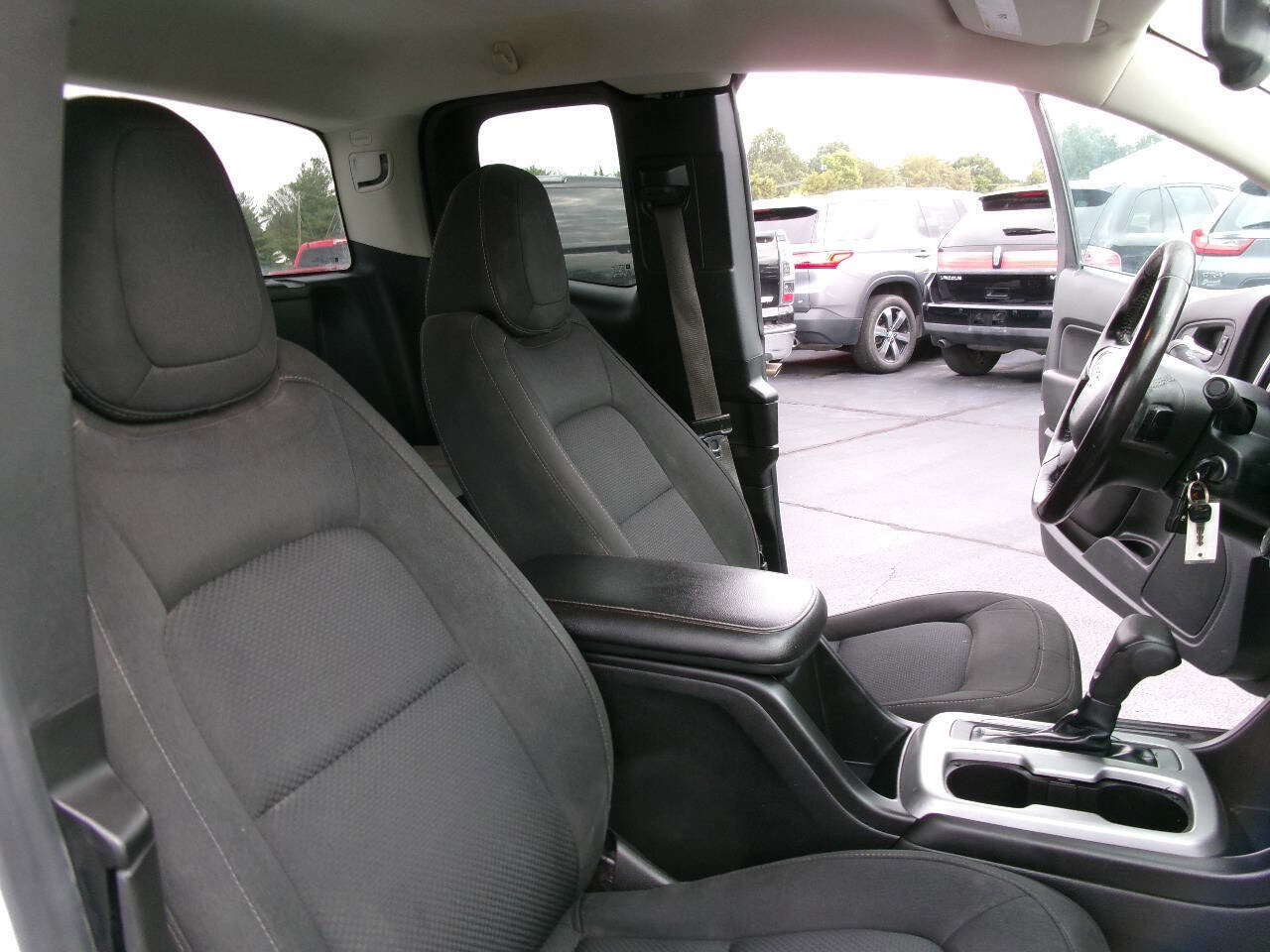 Used 2021 Chevrolet Colorado LT w/ Fleet Safety Package image 23