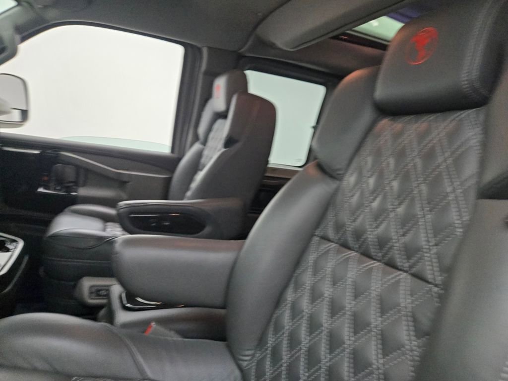 Used 2023 GMC Savana 2500 image 17
