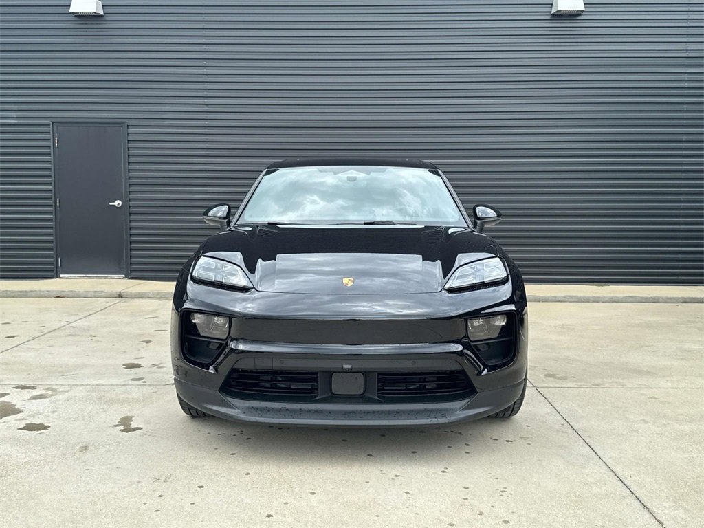 Used 2025 Porsche Macan 4S Electric image 10