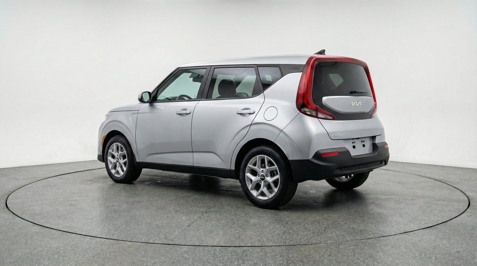 Used 2025 Kia Soul LX w/ LX Technology Package FWD image 6