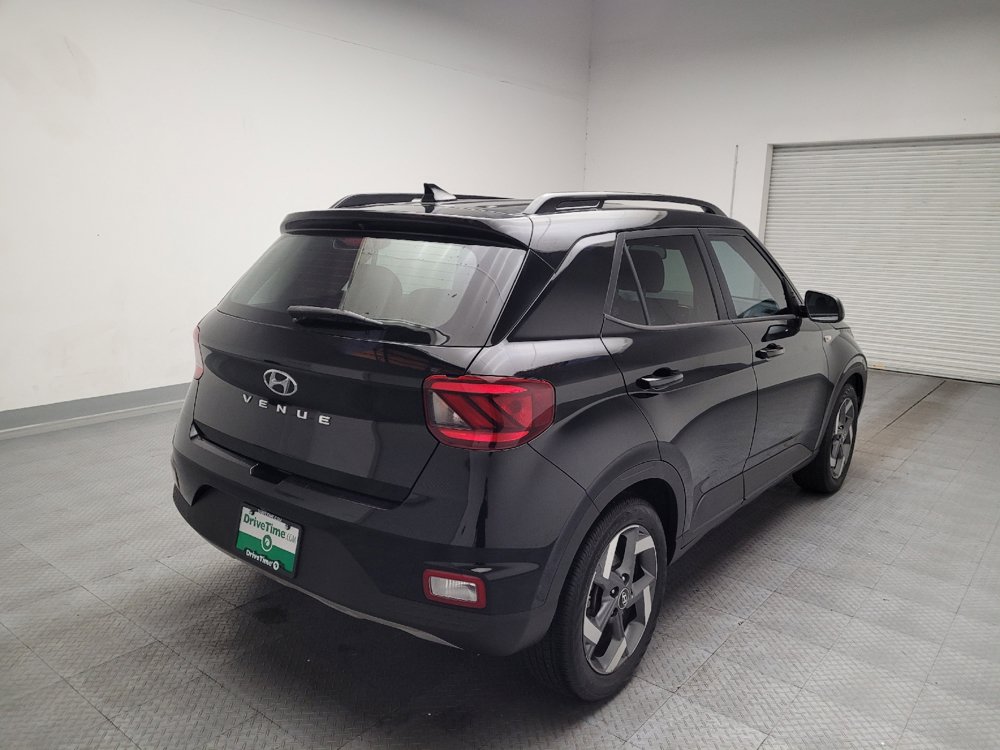 Used 2021 Hyundai Venue SEL w/ Cargo Package FWD image 9