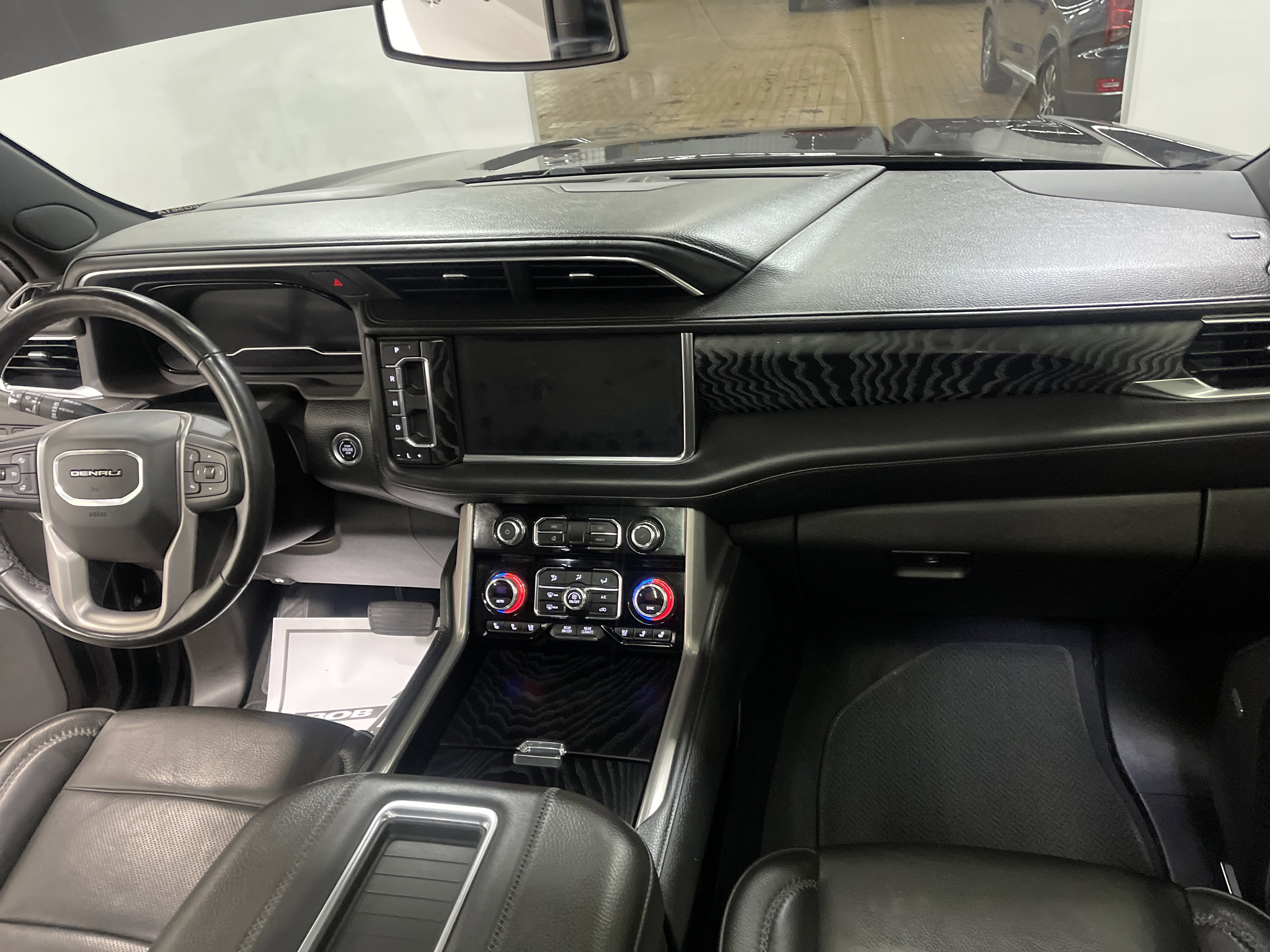 Used 2022 GMC Yukon Denali image 23