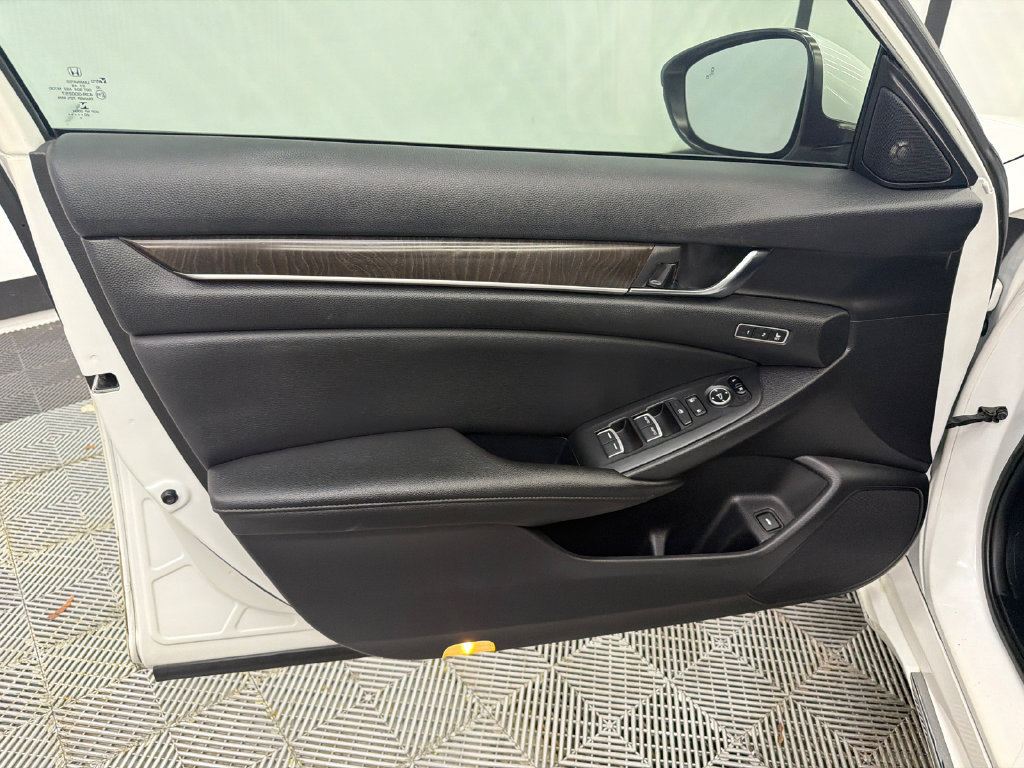 Used 2021 Honda Accord EX-L image 11