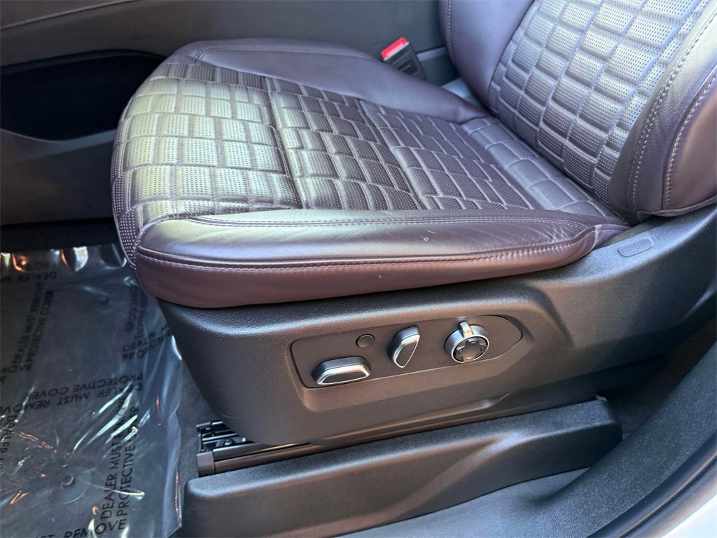 Certified 2024 Cadillac Escalade ESV Sport Platinum w/ LPO, ONYX Package image 3