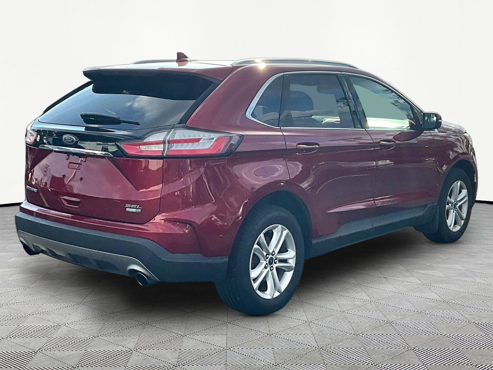 Used 2019 Ford Edge SEL w/ Equipment Group 201A AWD/4WD image 6