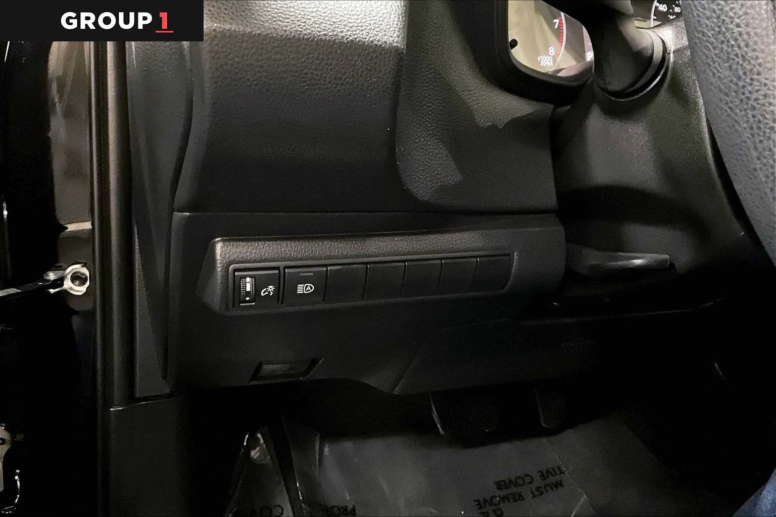 Certified 2025 Toyota Corolla LE FWD image 35