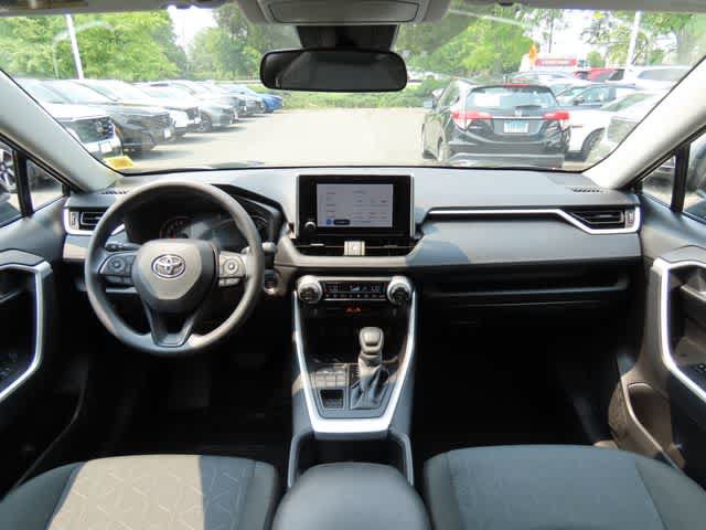 Used 2025 Toyota RAV4 XLE AWD/4WD image 17