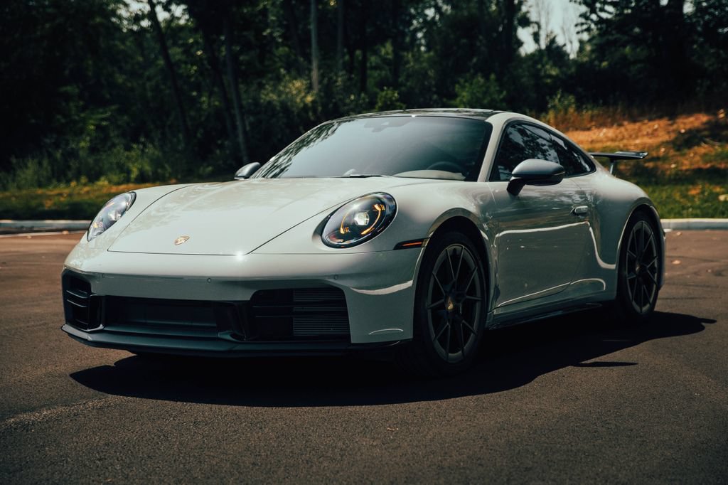 Used 2026 Porsche 911 Carrera T RWD image 10