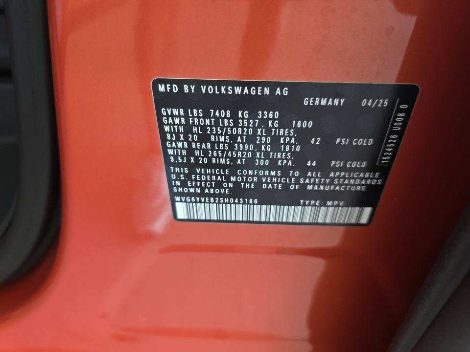 Used 2025 Volkswagen ID. Buzz 1st Edition AWD/4WD image 17