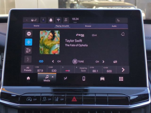 New 2026 Jeep Compass Latitude AWD/4WD image 18