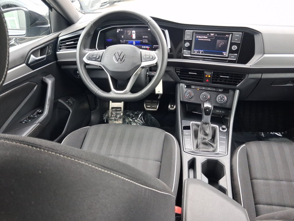 Certified 2024 Volkswagen Jetta Sport FWD image 16