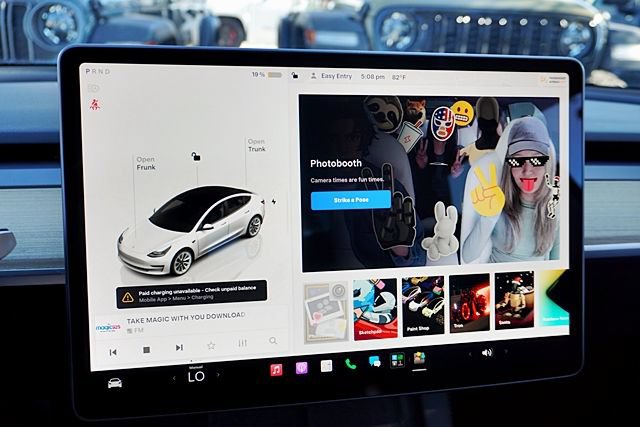 Used 2023 Tesla Model 3 Standard Range RWD image 36