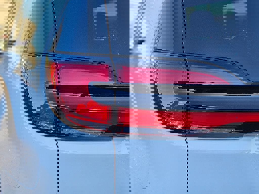 New 2026 Chrysler Pacifica Select image 9