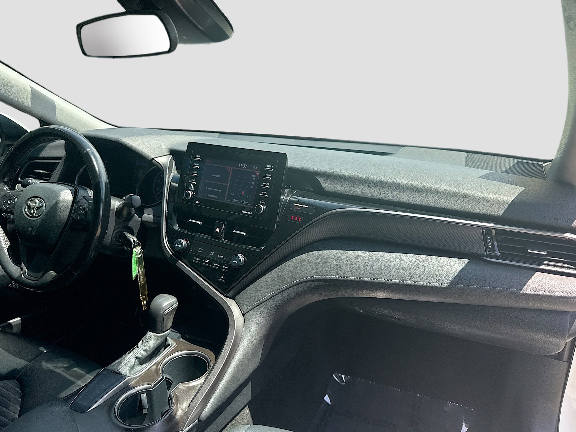 Used 2021 Toyota Camry SE FWD image 31