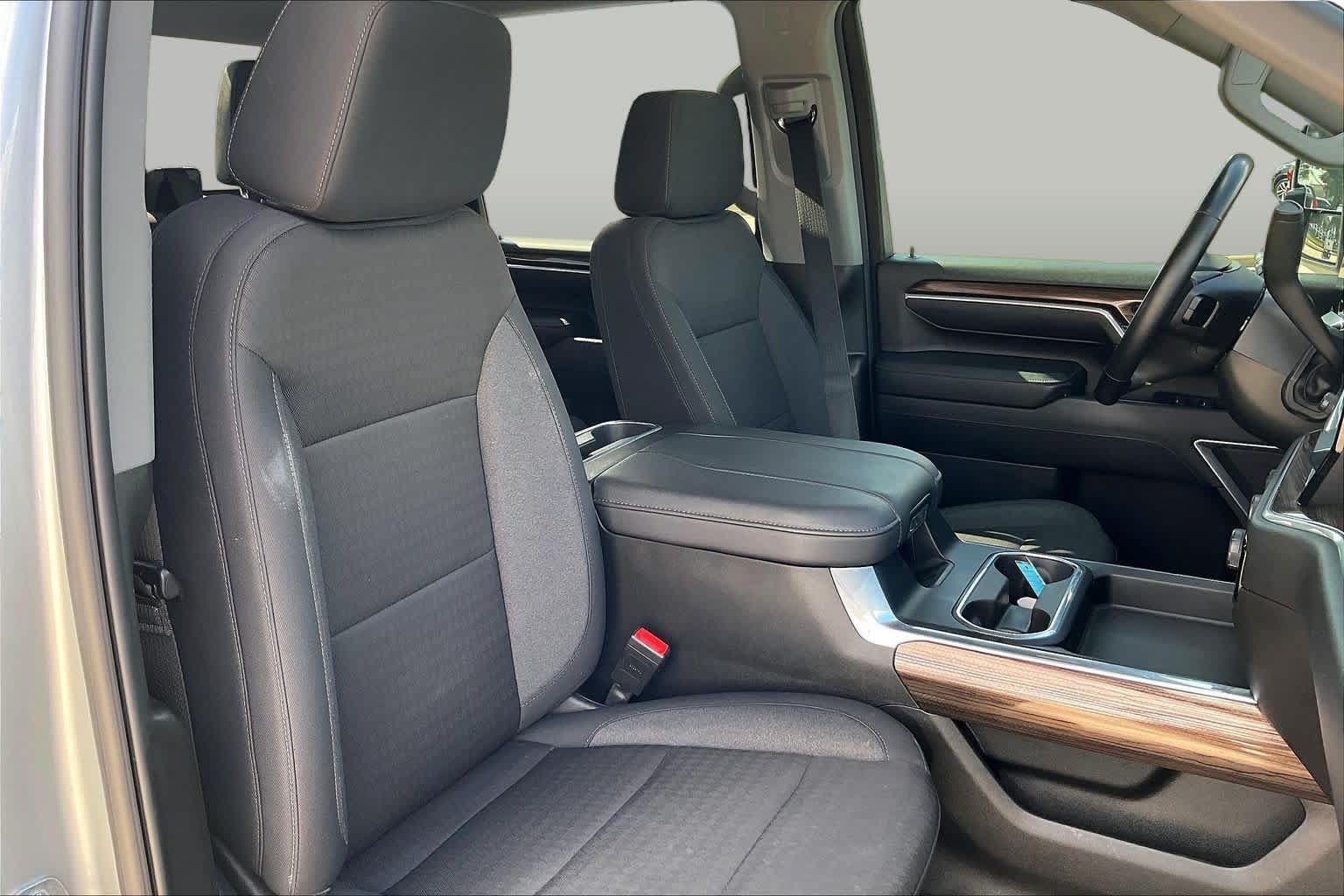 Certified 2024 Chevrolet Silverado 2500 LT AWD/4WD image 9