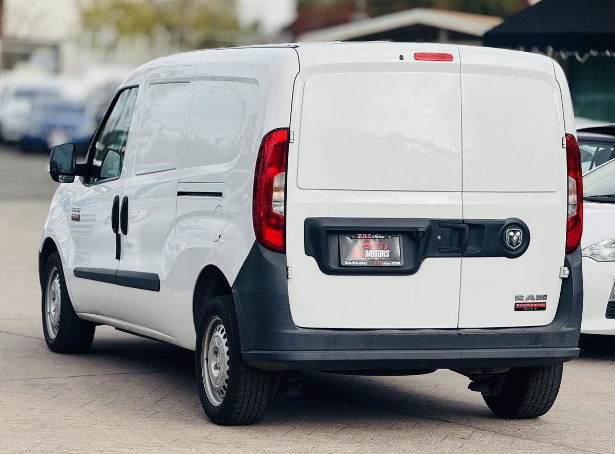 Used 2021 RAM ProMaster City Tradesman image 7