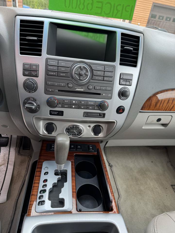 Used 2010 INFINITI QX56 4WD w/ Technology Pkg image 9