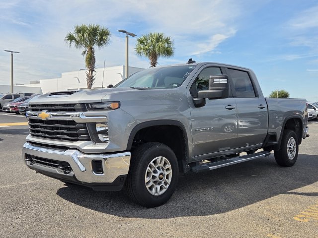 Certified 2026 Chevrolet Silverado 2500 LT AWD/4WD image 2
