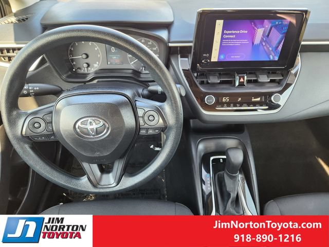 Used 2025 Toyota Corolla LE FWD image 26