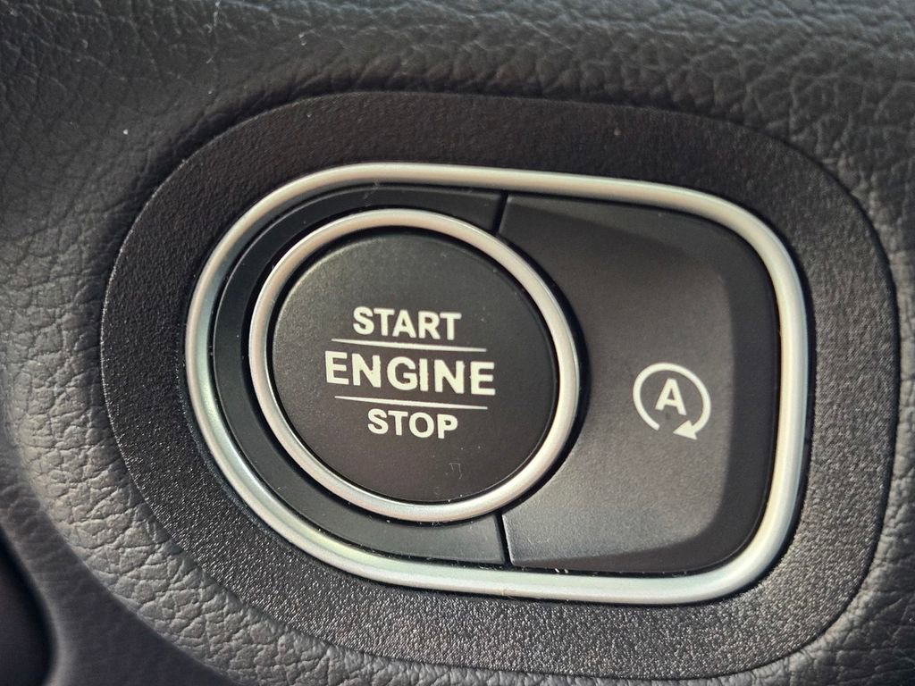 Used 2023 Mercedes-Benz GLE 350 4MATIC w/ Premium Package image 19