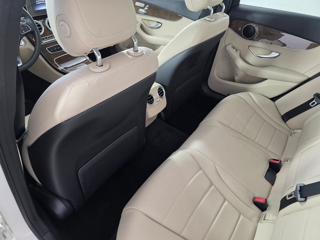 Used 2017 Mercedes-Benz C 300 Sedan image 16