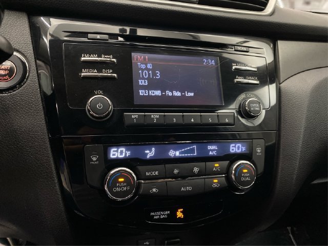 Used 2015 Nissan Rogue SV w/ SV Moonroof Package AWD/4WD image 31