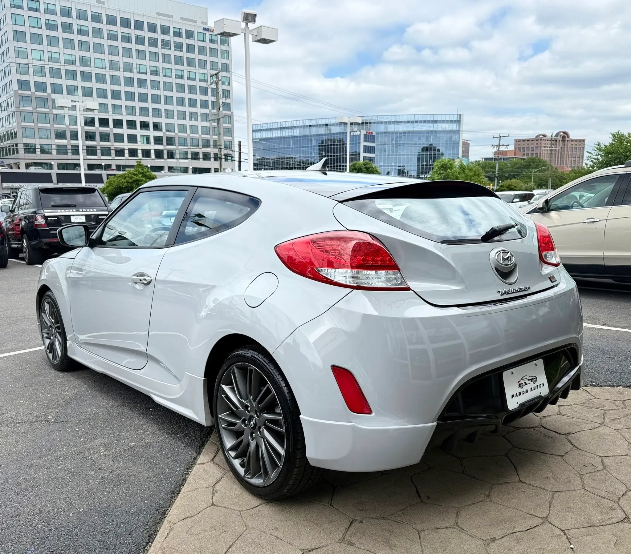 Used 2013 Hyundai Veloster RE:MIX Edition FWD image 5