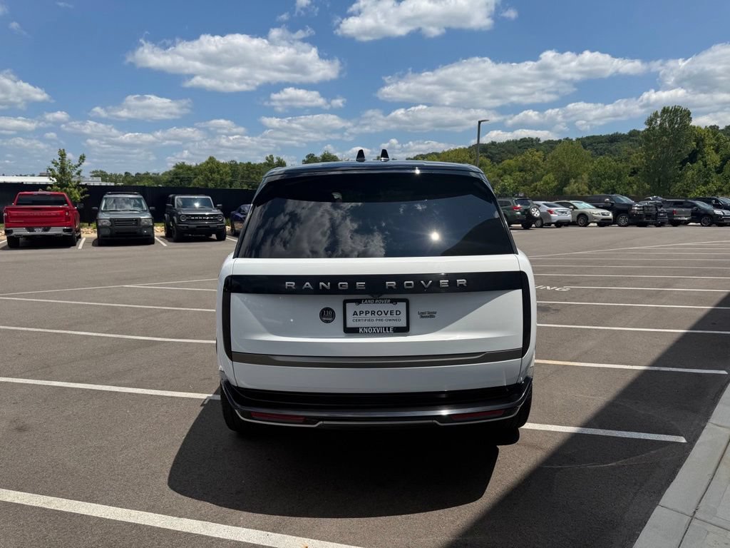 Used 2025 Land Rover Range Rover Long Wheelbase SE AWD/4WD image 9