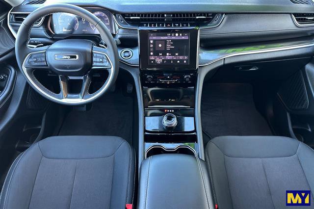 Used 2023 Jeep Grand Cherokee L Laredo w/ Trailer Tow Group (B) image 16