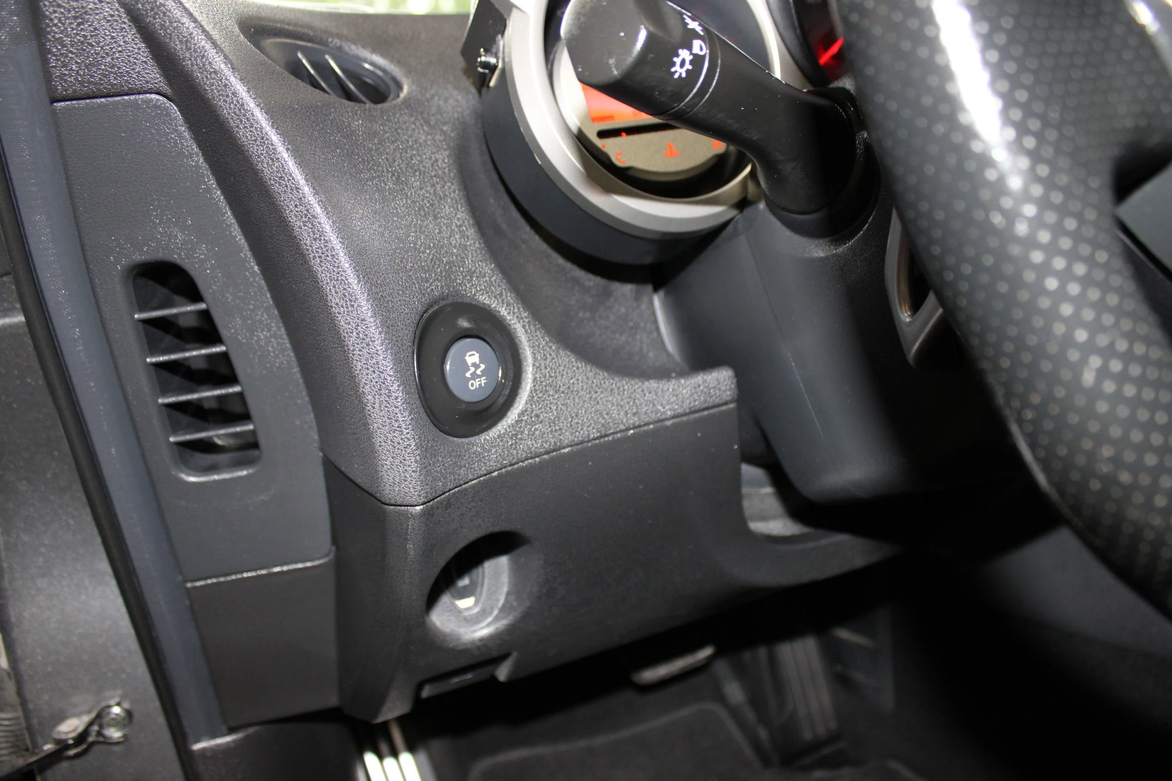 Used 2012 Nissan 370Z Coupe w/ Sport Pkg RWD image 20