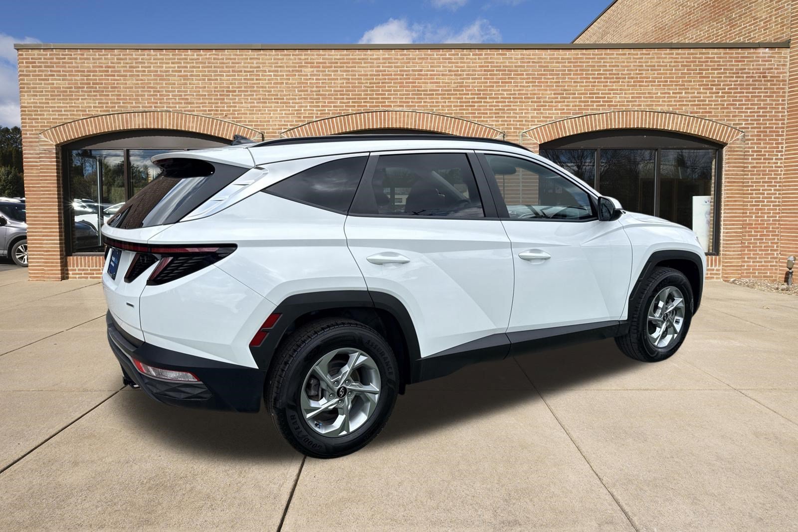 Certified 2023 Hyundai Tucson SEL AWD/4WD image 3