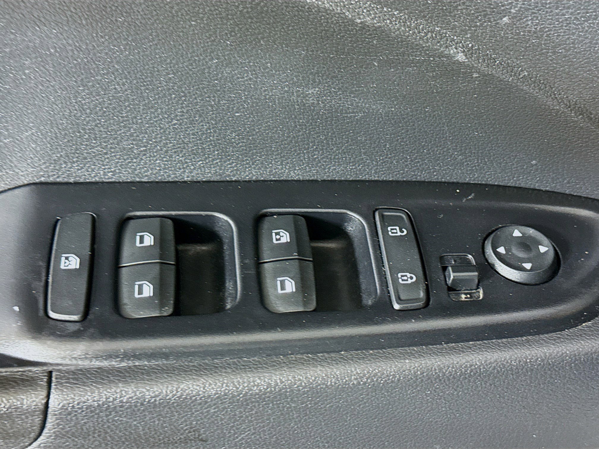 Used 2023 Hyundai Venue SEL w/ Cargo Package image 23