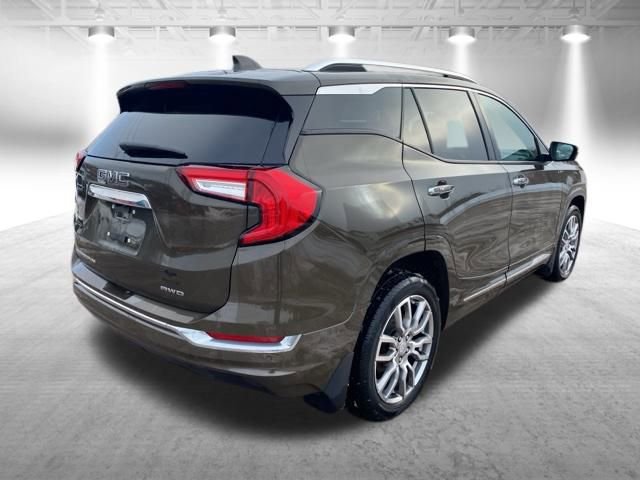 Used 2023 GMC Terrain Denali image 9