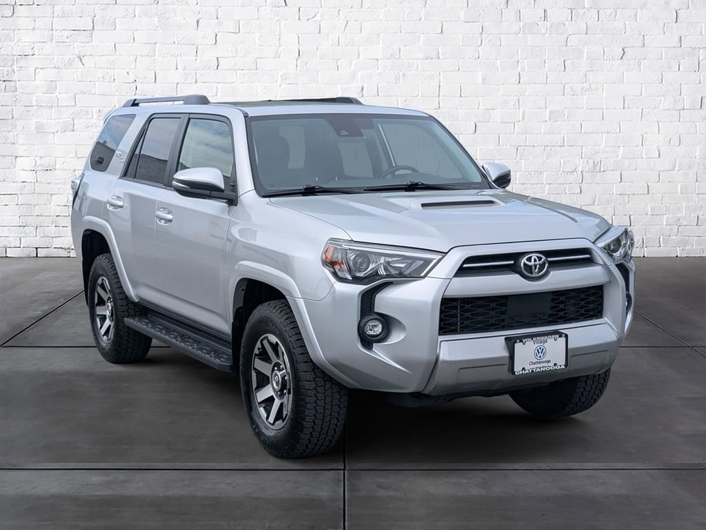 Used 2024 Toyota 4Runner TRD Off-Road Premium AWD/4WD image 2