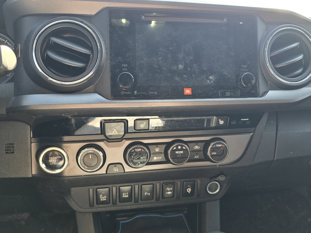 Certified 2017 Toyota Tacoma TRD Sport image 23