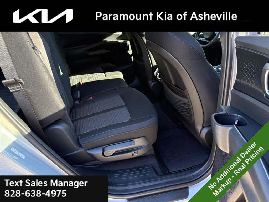 New 2026 Kia Sorento LX image 18