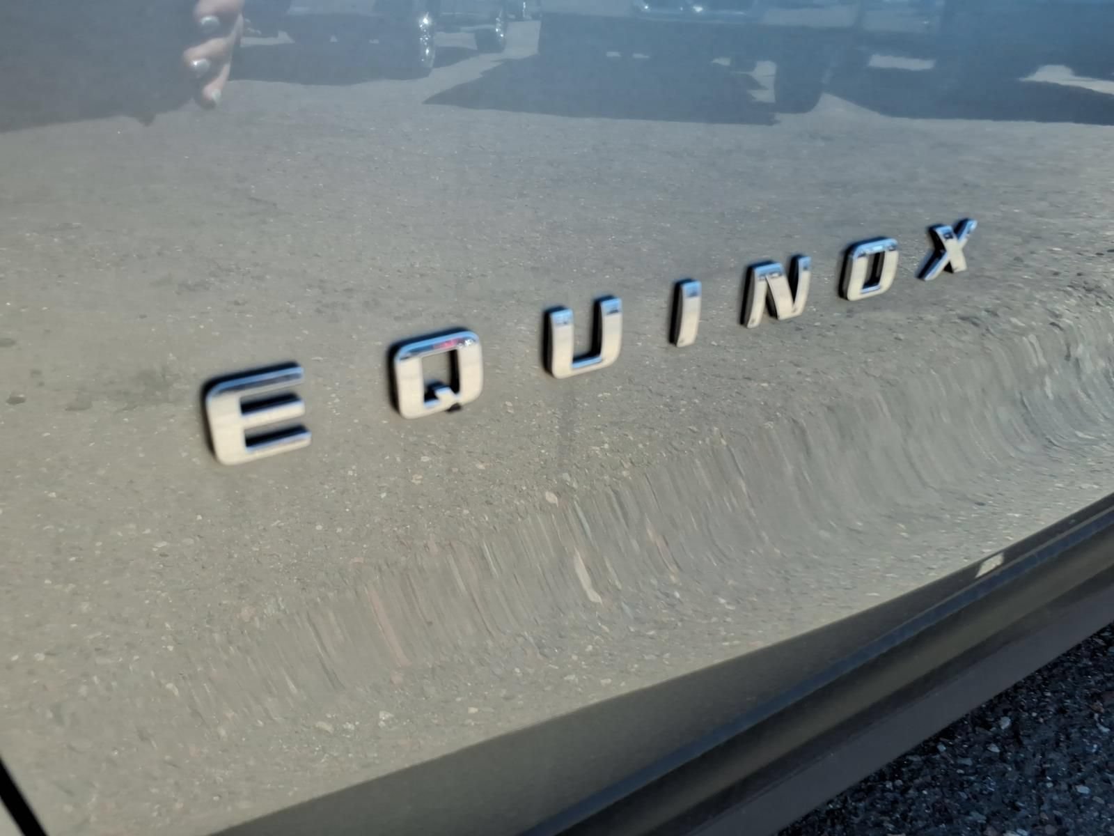 Used 2024 Chevrolet Equinox LT FWD image 11